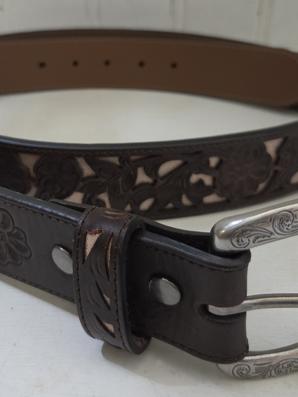 Sheyenne Women's XXL Brown Rose GoldTooled Leather Belt - Classic Western Style